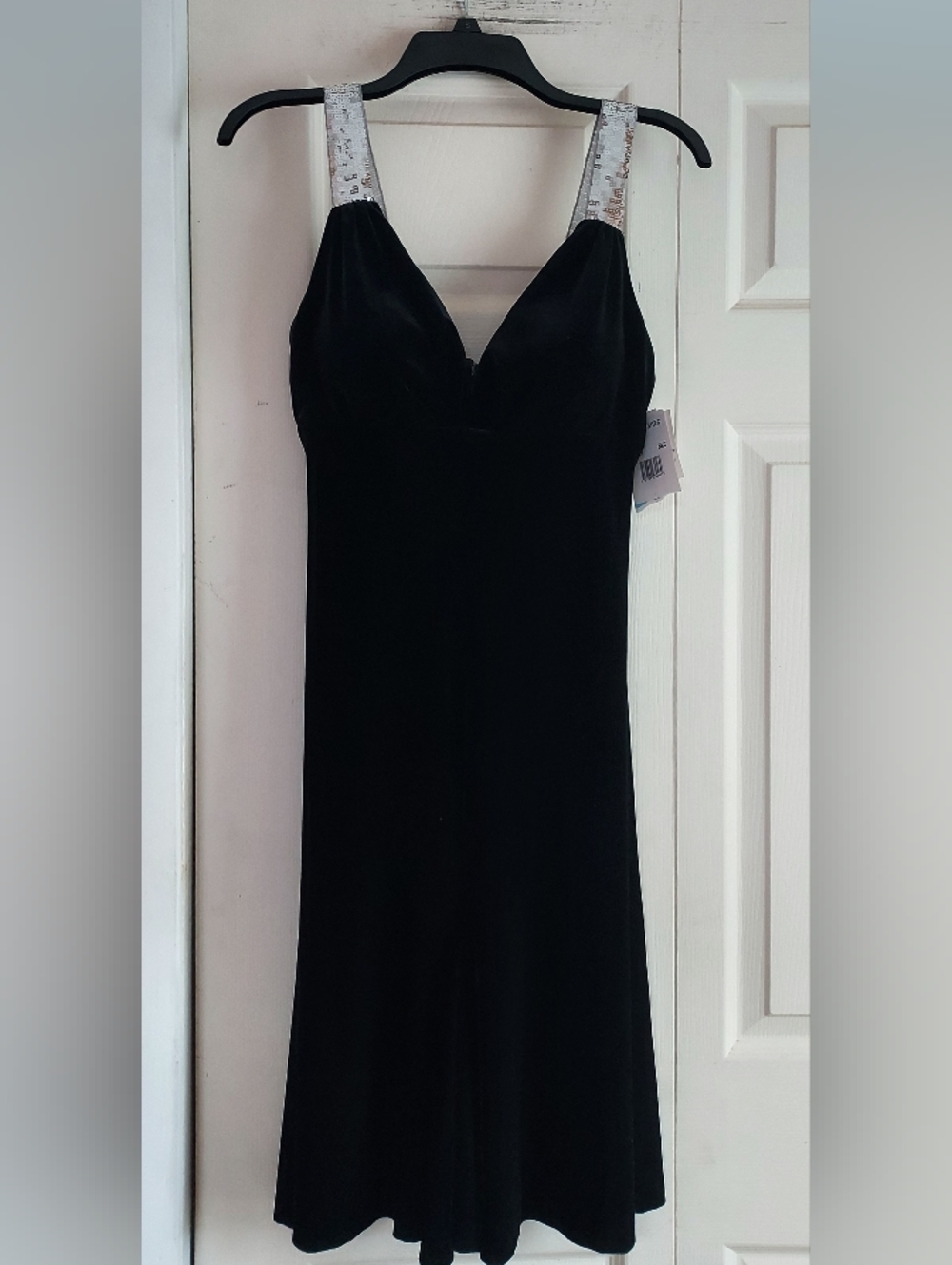 Blondie Nites Linda Bernell Black Velvet Dress Sequins V Neck Size 5 Sexy Party